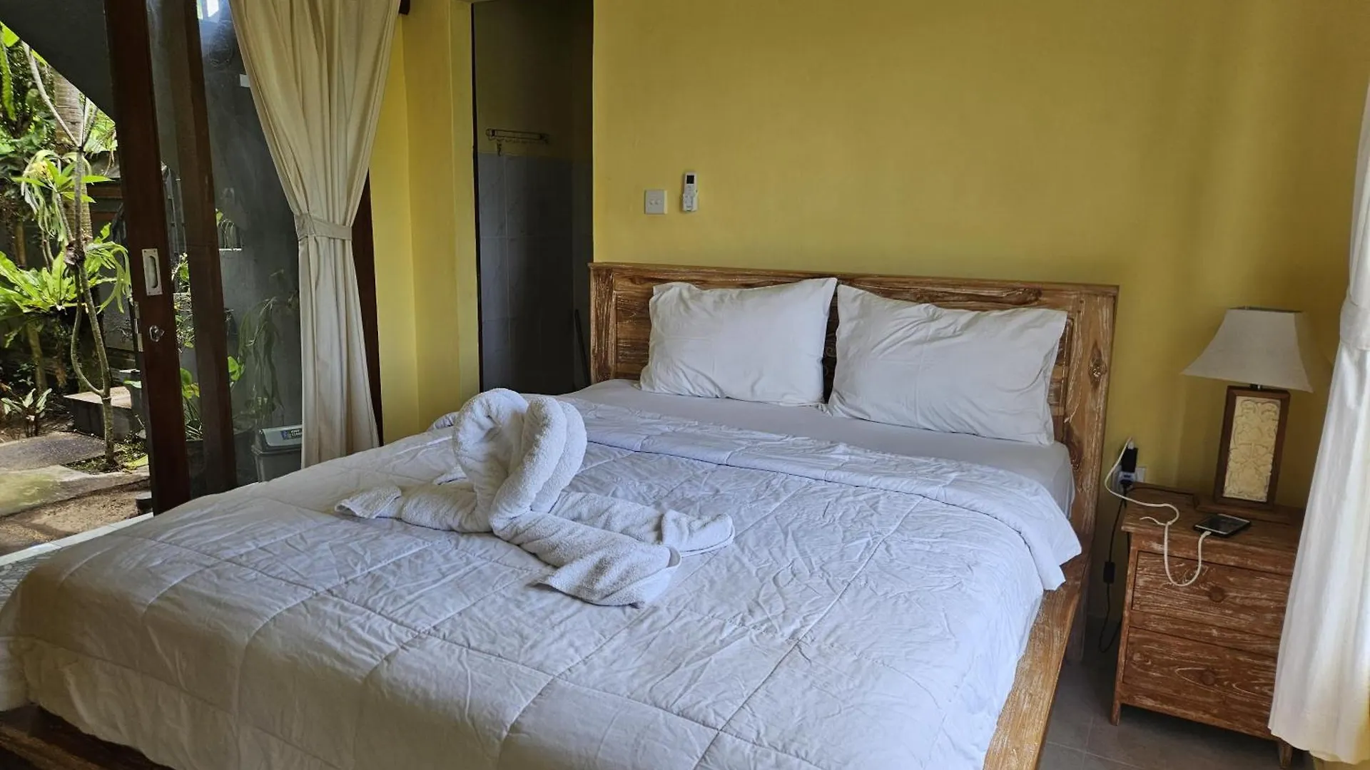 Krisna Tapan Guest House Ubud  Indonesia